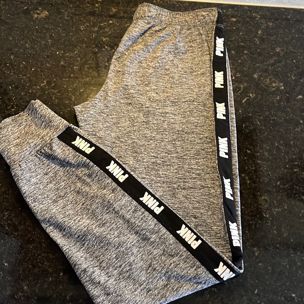 Victoria’s Secret pink ultimate yoga